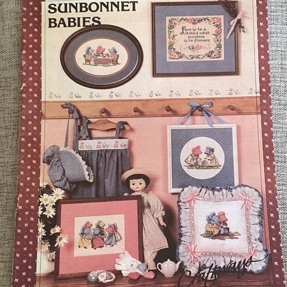 Vintage Craftways "Sunbonnet Babies" Cross Stitch Pattern Booklet #436